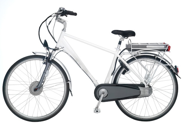 Nouveau vélo isolé sur fond blanc