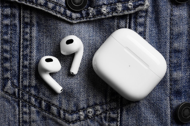 De nouveaux AirPods 3 dans la poche de votre jean