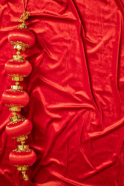 Nouvel an chinois voeux fond doré et rouge avec copie espace ennemi célébrer le bonheur traditionnel en famille