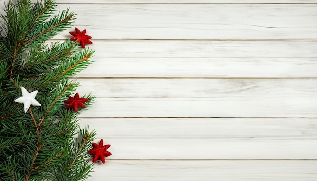 Nouvel An et fond de Noël avec arbre de Noël sur fond blanc en bois Joyeux Noël