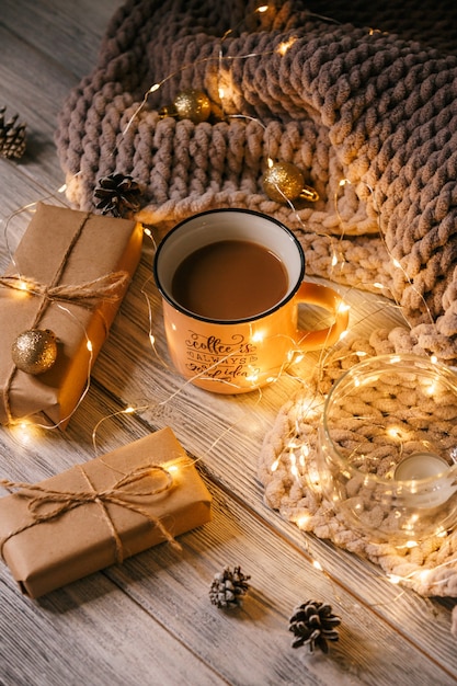 #nouvel an #noël #fond sur le dessus #cadeaux et café du nouvel an #nourriture