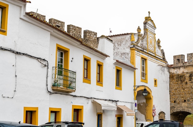 Nouvelle porte Aviz d'Evora au Portugal