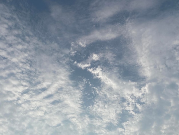Un nuage dans le ciel