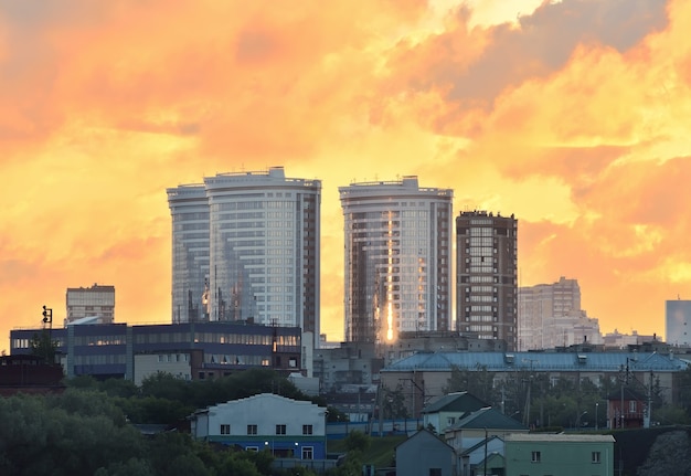 Nuage de feu au-dessus de Novossibirsk