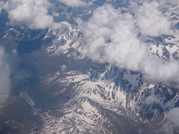 Nuages sur les Alpes