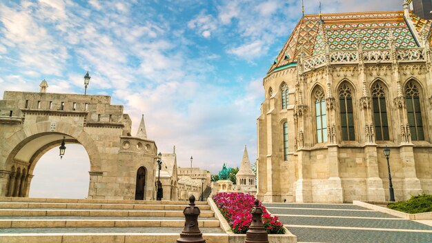 Nuages sur Bastion des Pêcheurs à Budapest, Hongrie