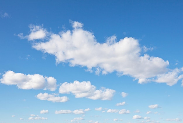 nuages blancs