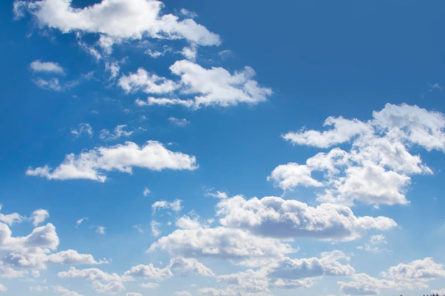 Nuages sur le ciel