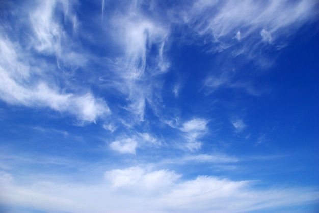 Nuages sur le ciel