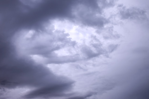 Nuages Dans La Nature De Fond Bleu Ciel Sombre