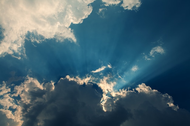 Nuages du ciel, ciel avec nuages et soleil