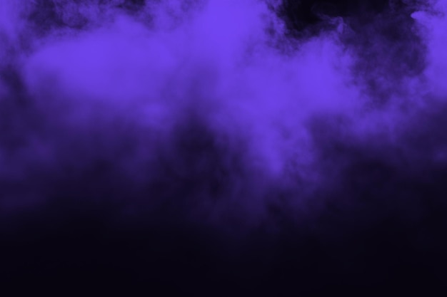 Des nuages de fumée violette
