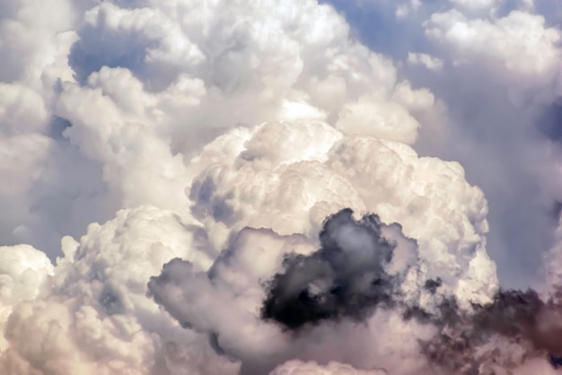 Photo nuages d'orage la toile de fond naturelle du ciel