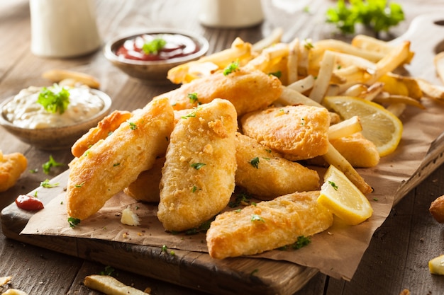 nuggets de poulet frit avec sauce