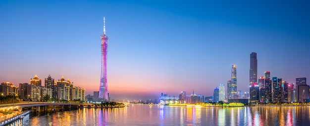 Nuit de la ville de Guangzhou et paysage architectural