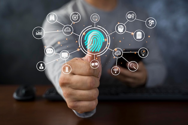 Numérisation d'empreintes digitales et traitement d'authentification biométrique de la biométrie pour accéder aux données personnelles