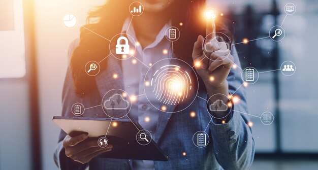 Numérisation d'empreintes digitales et traitement d'authentification biométrique de la biométrie pour accéder à la surveillance des données personnelles et à la numérisation de sécurité des programmes numériques applications cyber-futuristes