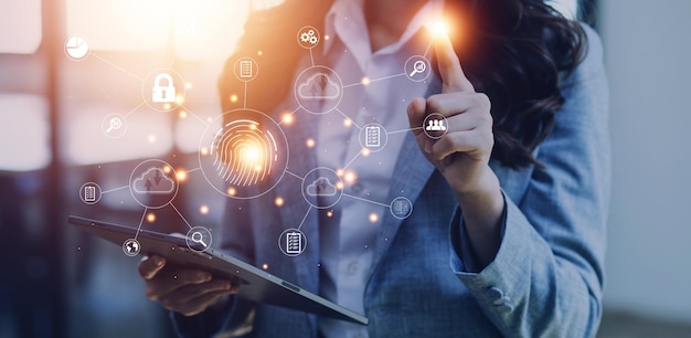 Numérisation d'empreintes digitales et traitement d'authentification biométrique de la biométrie pour accéder à la surveillance des données personnelles et à la numérisation de sécurité des programmes numériques applications cyber-futuristes