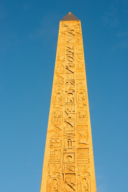 Obélisque sur la Place de la Concorde à Paris, France