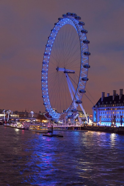 L'œil de Londres au crépuscule