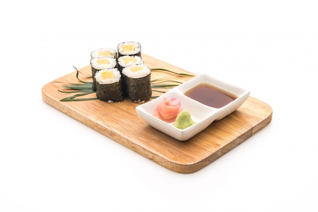 oeuf sucré maki (tamago) - style de cuisine japonaise