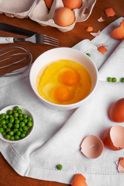 Oeufs brouillés pour le petit déjeuner à la maison