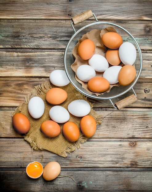 Oeufs dans une casserole