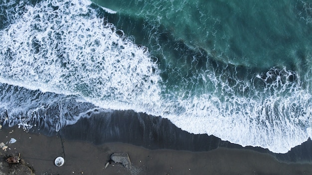 Oleaje sobre la arena de la playa