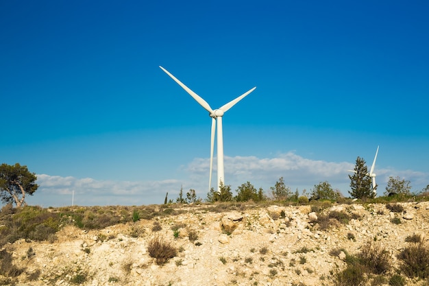 Éolienne pour l'énergie alternative. Concept d'énergie écologique.