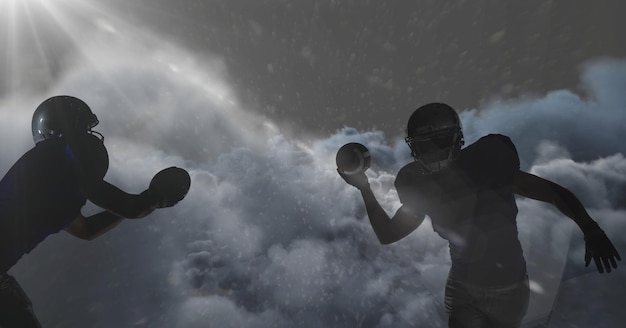 ombre de joueurs de football américain dans les nuages