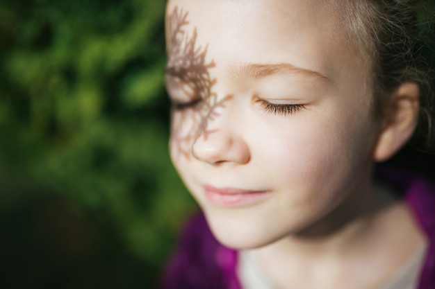 Ombre sur le visage