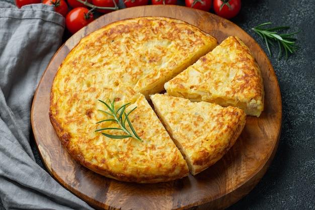 Omelette espagnole aux pommes de terre et oignons