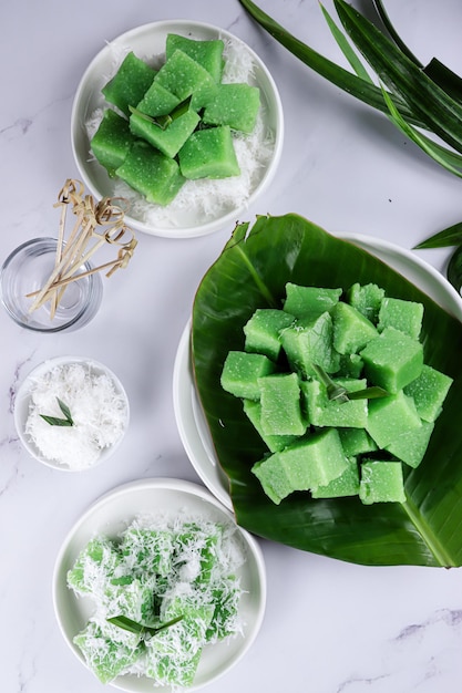 Ongol ongol pandan Indonésie gâteau traditionnel à base de patates douces et de lait de coco