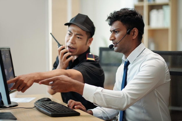 Opérateurs de sécurité au bureau