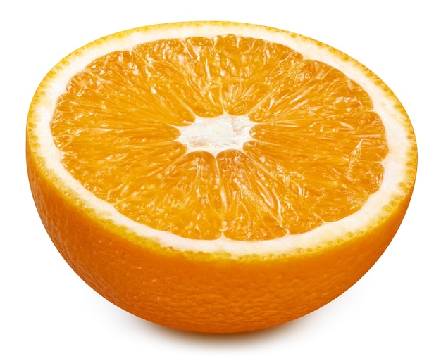 Orange moitié isolé sur fond blanc