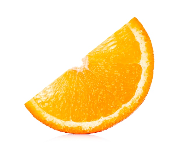 Orange. Tranche d'orang isoler sur blanc
