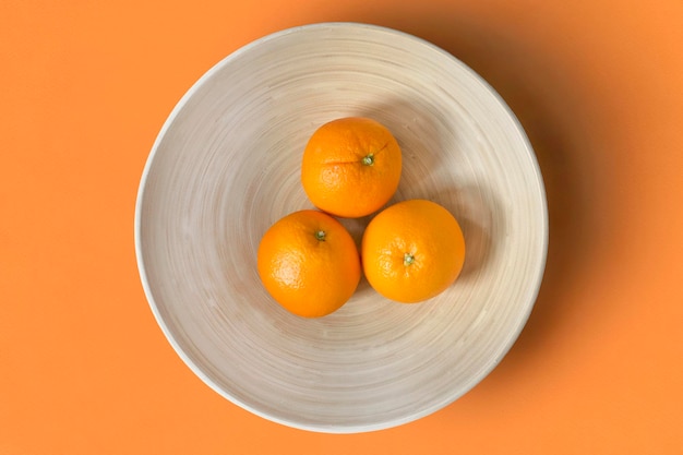 Oranges dans un bol