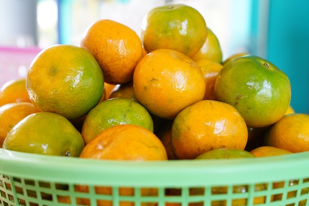 Photo les oranges dans le marché thaïlandais