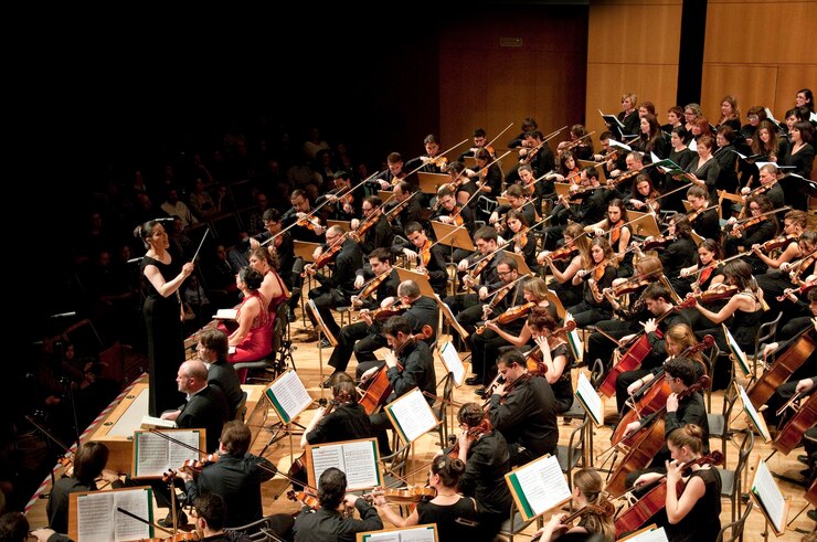 Photo orchestre symphonique sur scène