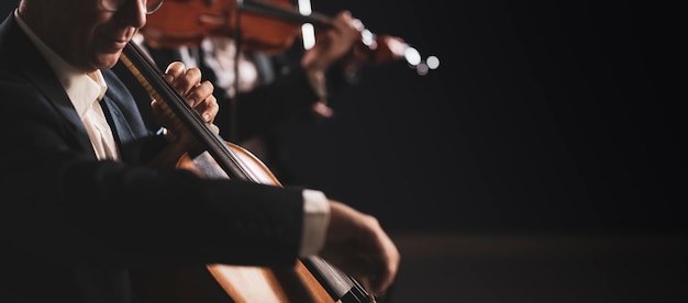 Orchestre symphonique sur scène