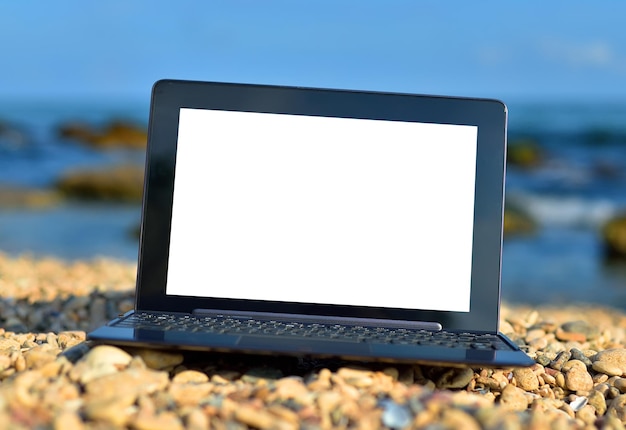 Ordinateur portable avec écran vide