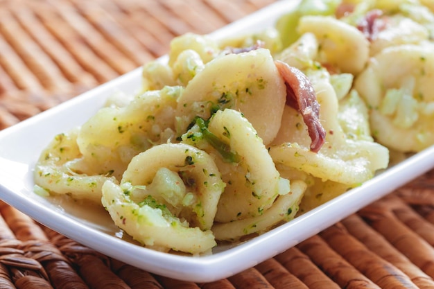 Orecchiette aux brocolis et anchois