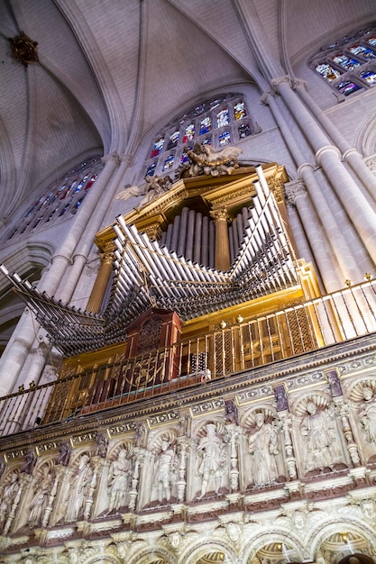 Orgue.à l'intérieur de la cathédrale de Tolède, vitraux, chapelle, ville impériale. Espagne