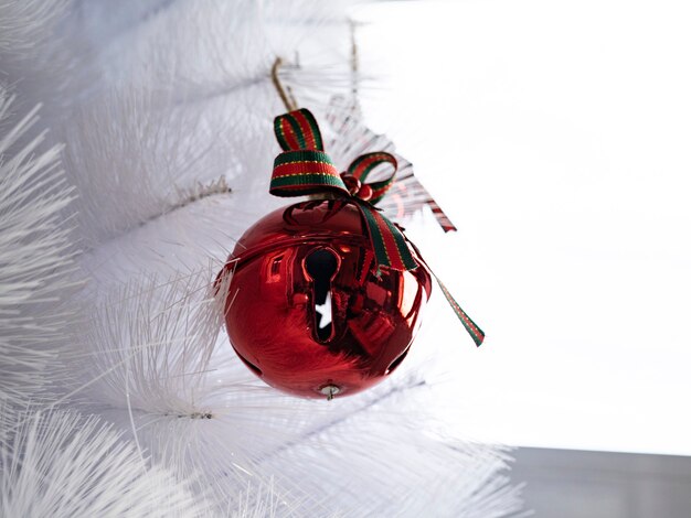 Ornements d'arbre de Noël rouge