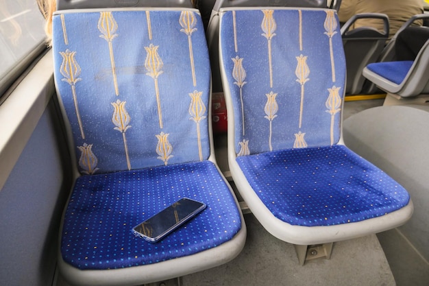 Photo oubliez votre smartphone dans les bus publics