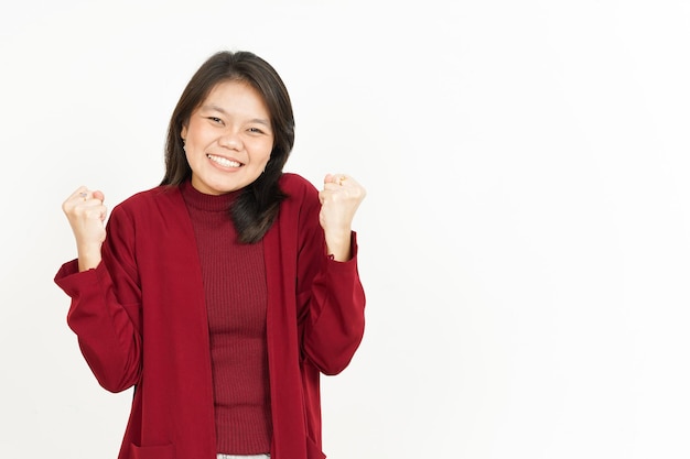 Oui Excité de Beautiful Asian Woman Wearing Red Shirt isolé sur fond blanc