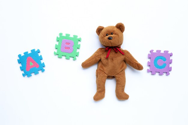 Ours en peluche avec puzzle alphabet anglais