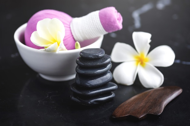 Outils pour différents types de massages asiatiques