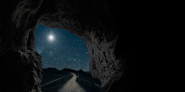 PageL'étoile brille le soir de Noël de Jésus-Christ.