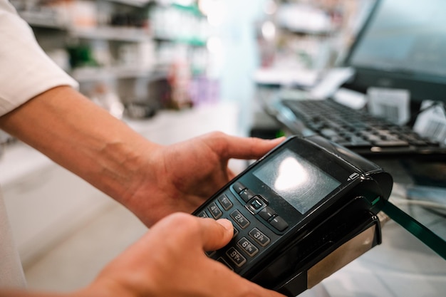 Paiement en magasin par carte de crédit et point de vente dans un magasin